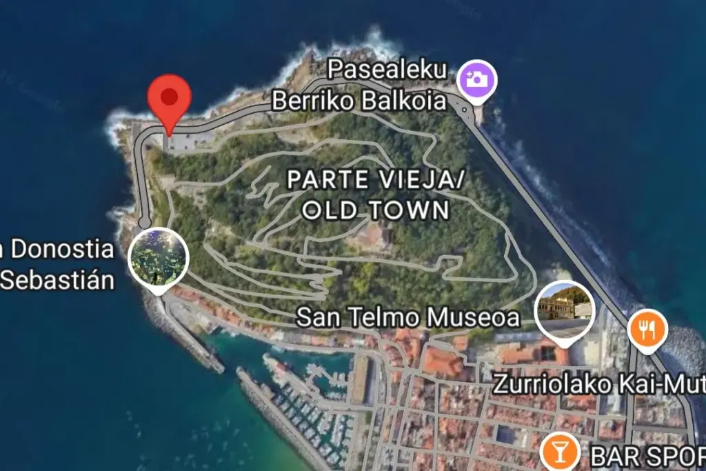 Indicazioni parcheggio per la città vecchia di San Sebastian